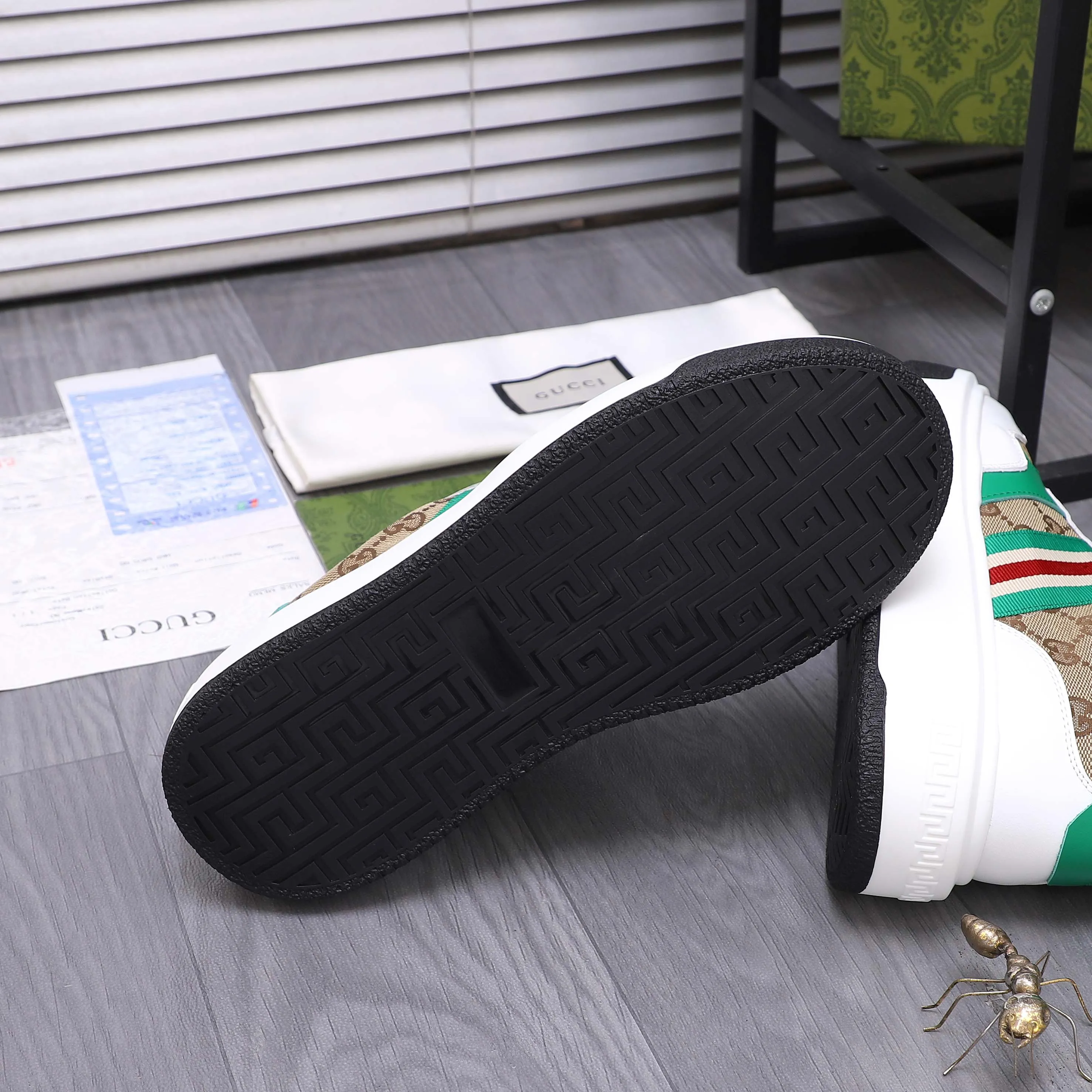 Men's shoes 💰460 Product trademark: GUCCI "Gucci" men's casual sneakers Regular size: 38-44 Product material: Selected cowhide stitching breathable woven upper Sheepskin lining Rubber outsole